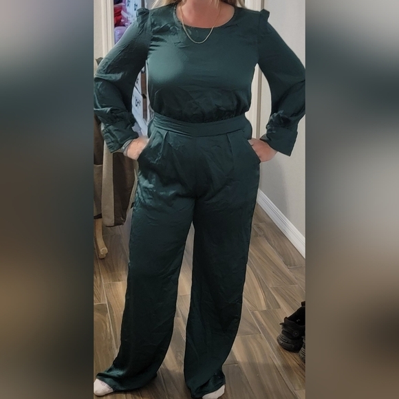 Dress Day size large emerald green romper/jumpsuit. - Picture 1 of 6